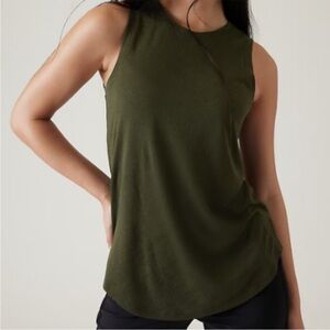 Athleta Breezy Tank in Aspen Olive size Small